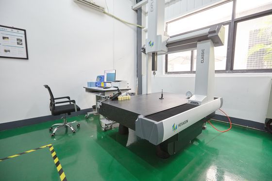 La par injection de prototype d'OKUMA moulage le meulage de fraisage de précision de précision de pièces