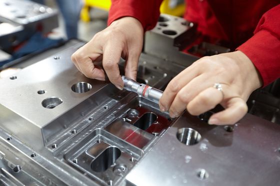 Base ISO9001 de moulage par injection d'embases de moule de DXM Spectial : 2015