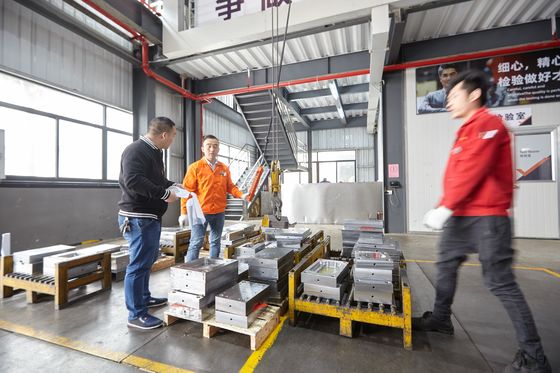 Les pièces en plastique de moule de forme standard plaquent la tolérance 0.1mm d'épaisseur